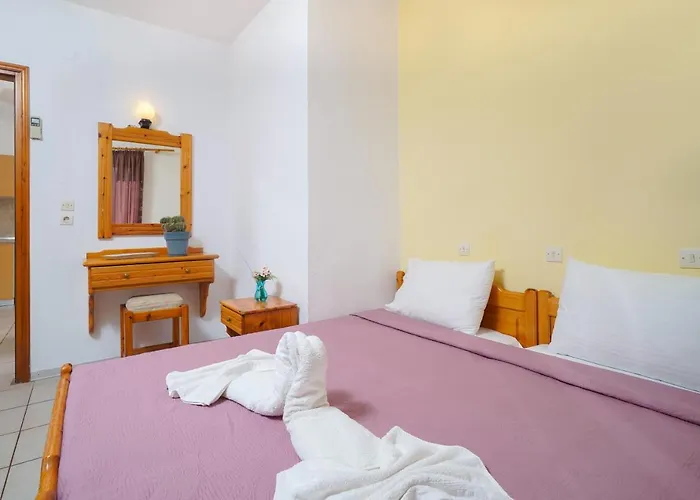 Penelopi Apartment *